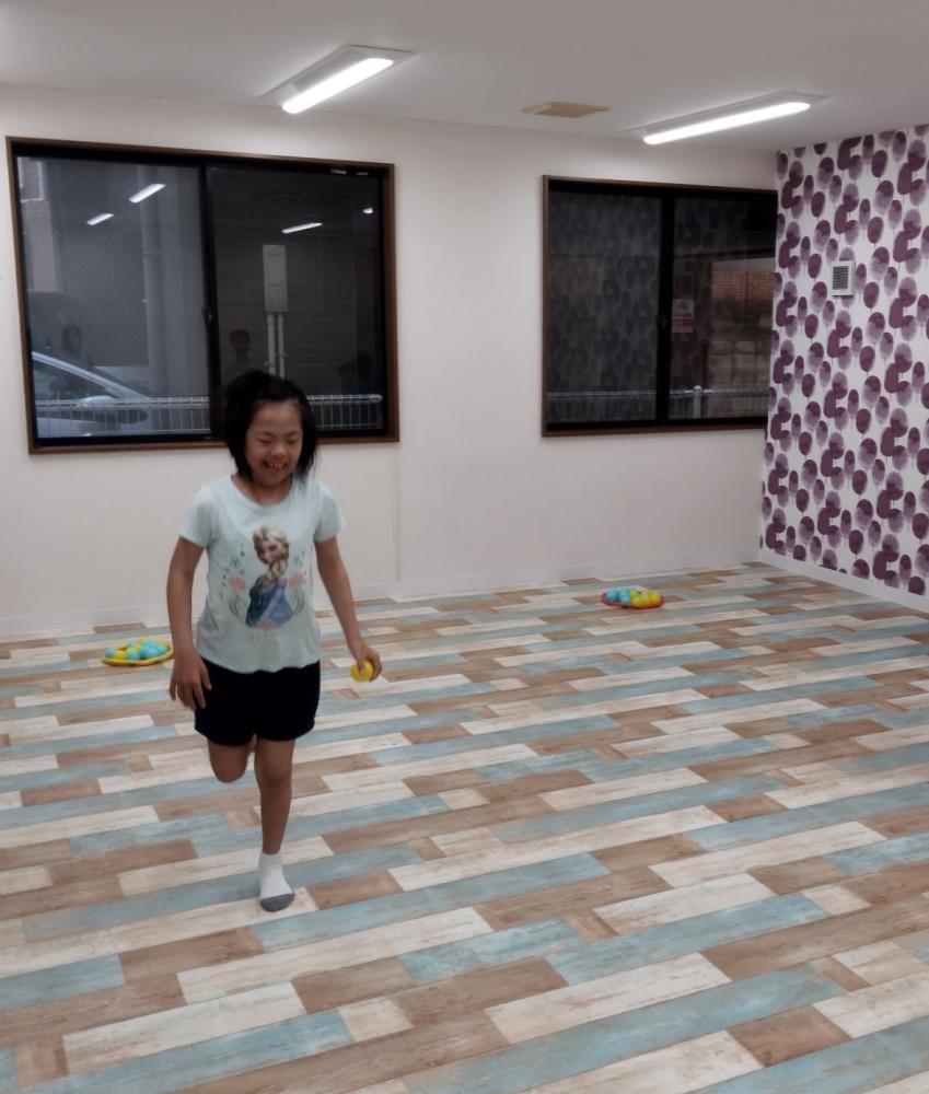 鹿児島市にある放課後等デイサービス~体操　バランス運動~(ラーテルクラブ｜鹿児島市の放課後等デイサービス)